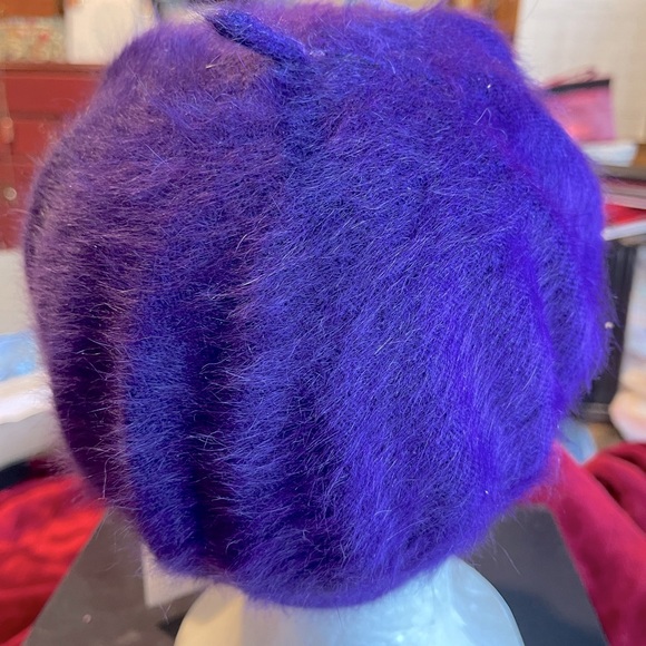 Angora HAT NWT W/rhinestones/butterfly - Picture 5 of 7